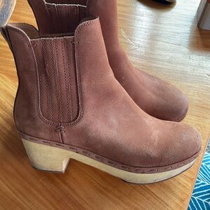 Women’s size 8 Frye and Co. boot